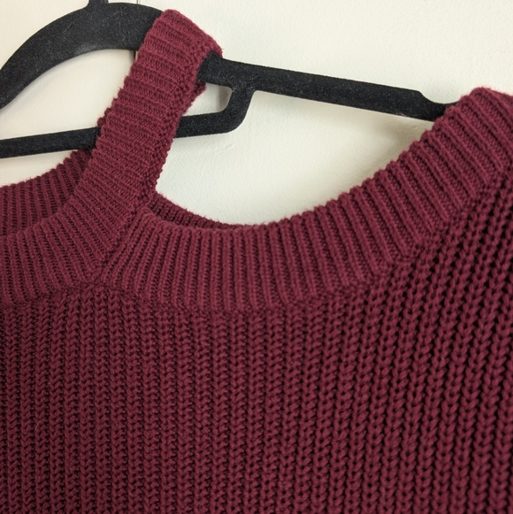 Lulu's Off-Shoulder Ribbed Sweater - Picture 4 of 5